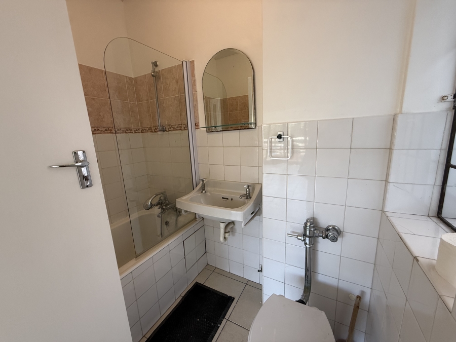 To Let 1 Bedroom Property for Rent in Rondebosch Western Cape